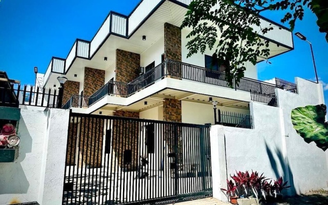Jolie Maison