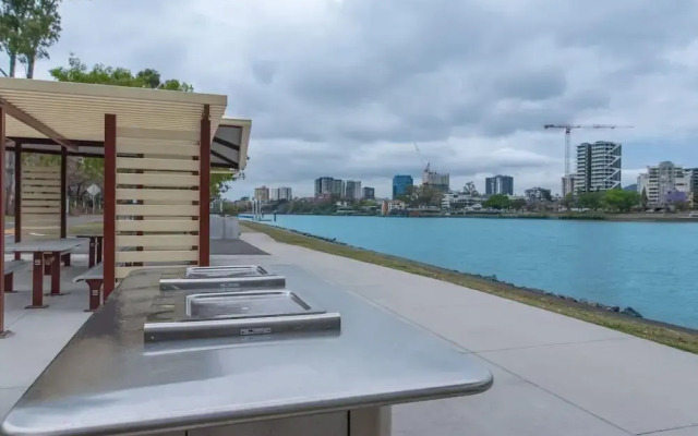 Absolute Riverfront One Bedroom Apartment
