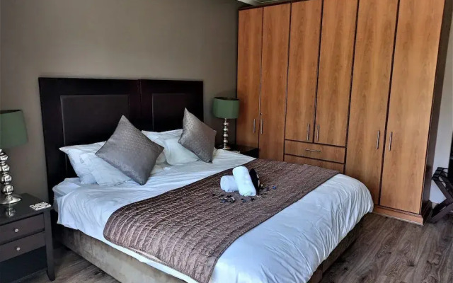 Mandalay Beach B & B