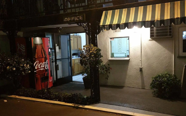 Welcome Inn on Colorado Blvd