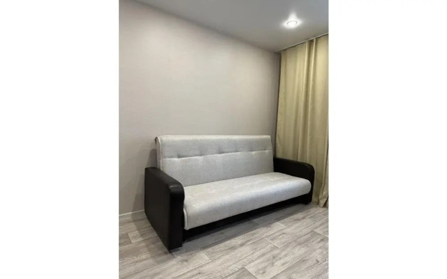 Po sutkam 33 on Stroiteley avenue 9K1