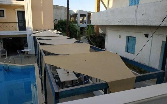 Small Apartment For 3 Pers 70meters From The Beach
