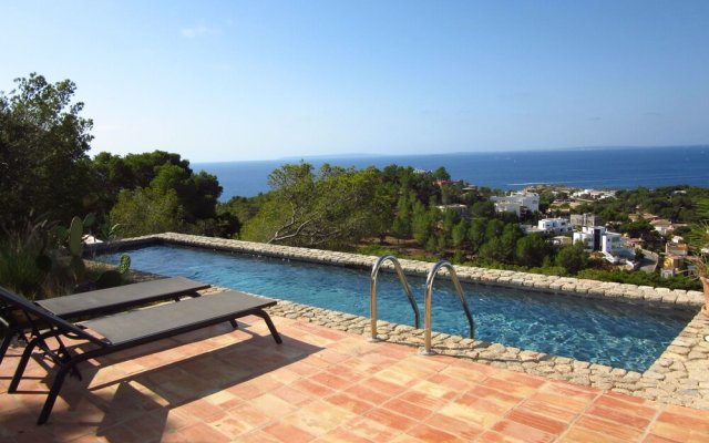 Stunning View Over the bay of Talamanca and Ibiza City