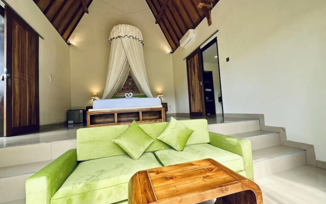 Green Coco Suite