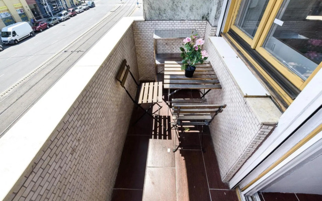 Downtown Buda Homes Relax