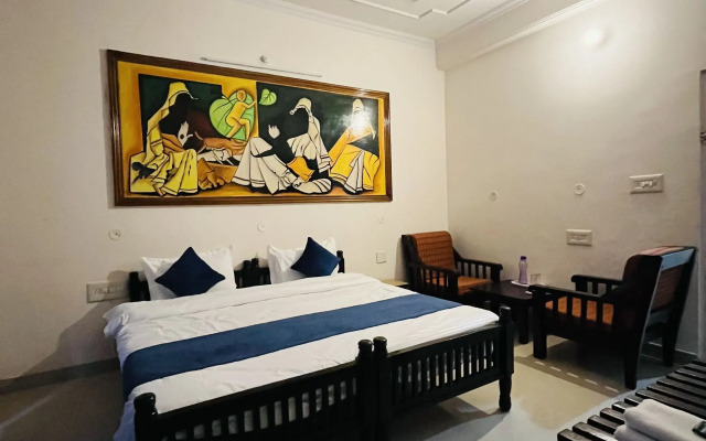 OYO 17284 Hotel Vrindavan Palace