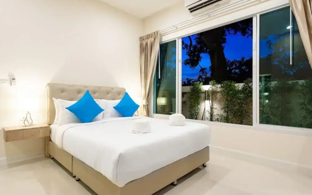 Luxury Pool Villa A18