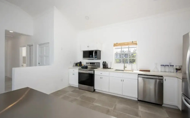 C Breeze 4 Bedroom Home