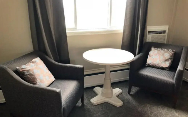 Seasons Inn Halifax