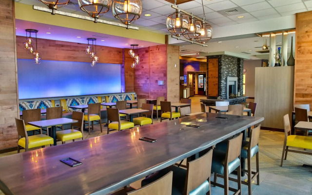 Fairfield Inn & Suites by Marriott Savannah Midtown