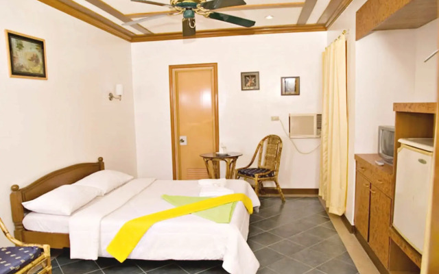 Angelyn's Dive Resort