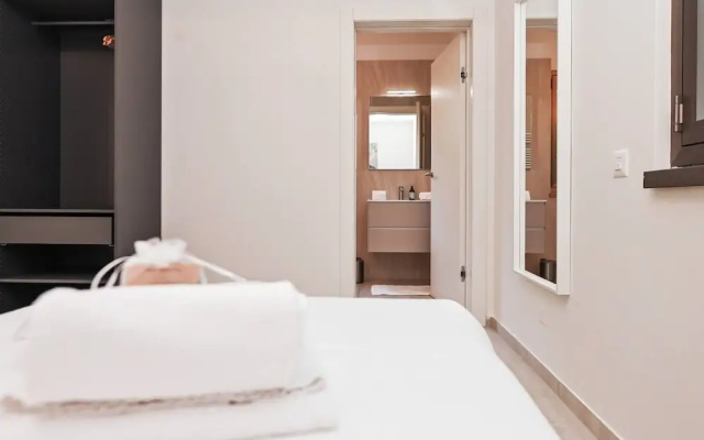Serenity Lakefront 2 Bedrooms Retreat in Lugano