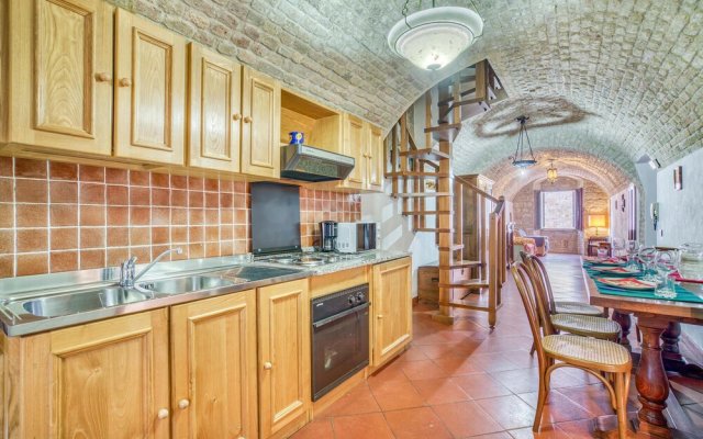 Awesome Apartment in San Gimignano With 2 Bedrooms and Wifi