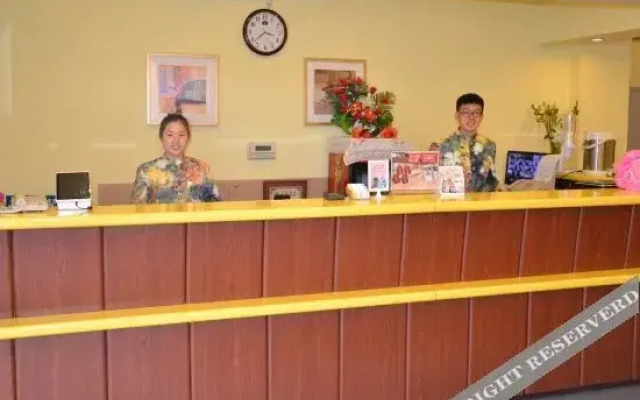 Home Inn Dalian Jinzhou Railway Station Stadium