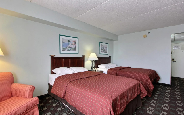 The Plaza Inn & Suites