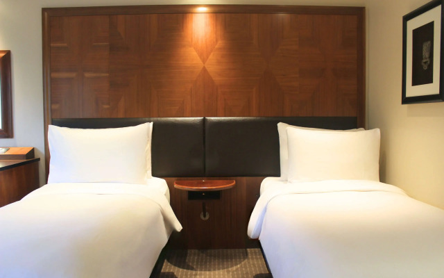 Radisson Blu Hotel, London Tottenham Court Road (formely Kenilworth)
