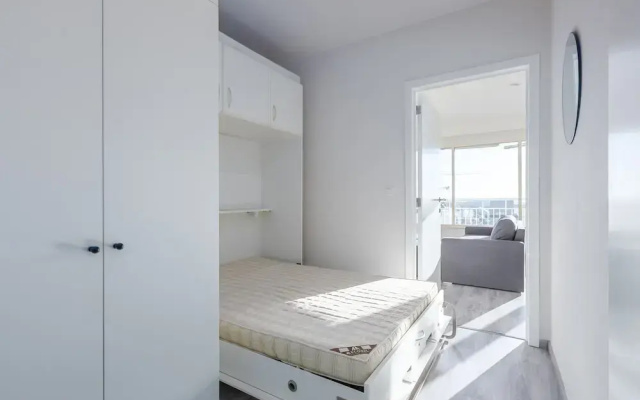 Modern Studio in Middelkerke With Views