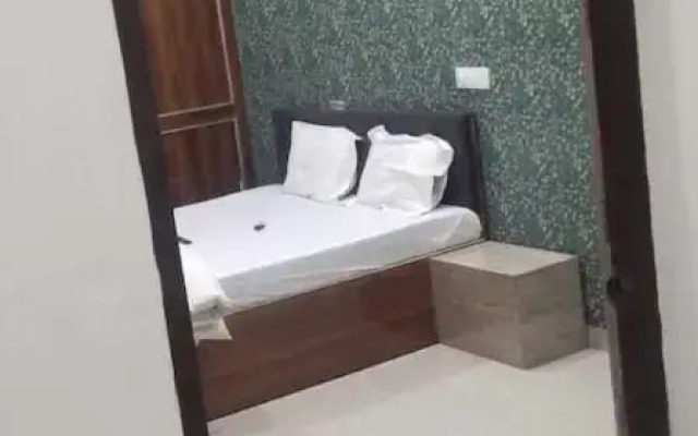 Virendra Palace Guest House