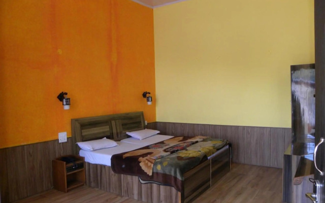 Hotel R Maidens by OYO Rooms