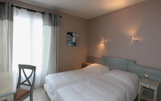 Neat Apartment With Dishwasher, in the Middle of Provence