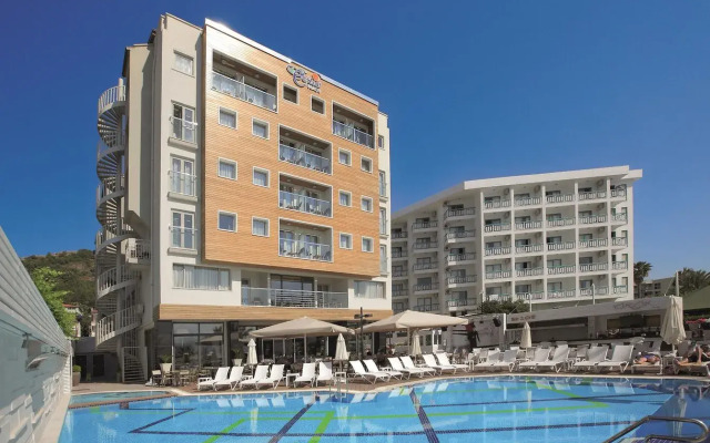 Cettia Beach Resort - Adults Only