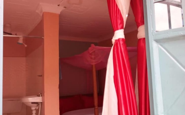 Summit Guest House & Grill