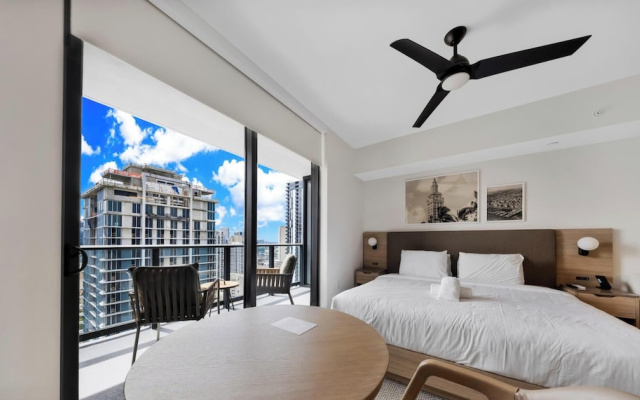 Luxurious Studio in DTW with City Views