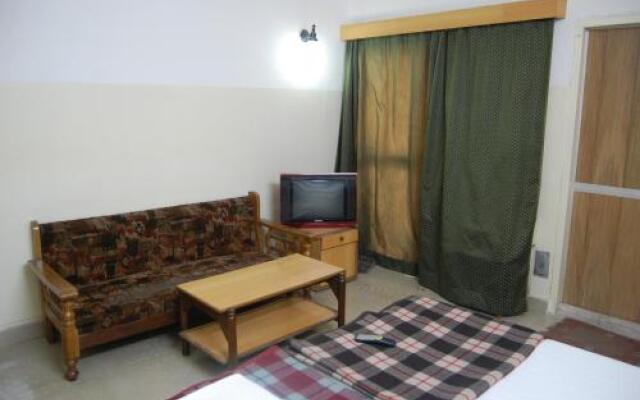 Hotel Raj