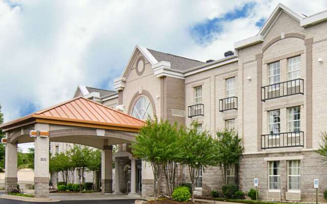 Quality Inn & Suites Little Rock West