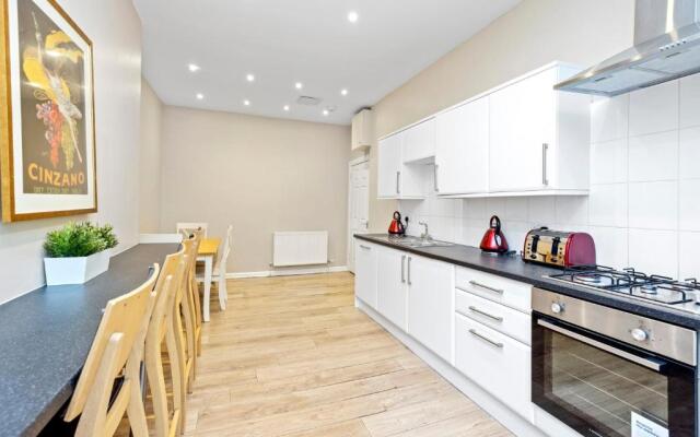 ALTIDO Cosy 3bed Family flat near Leith