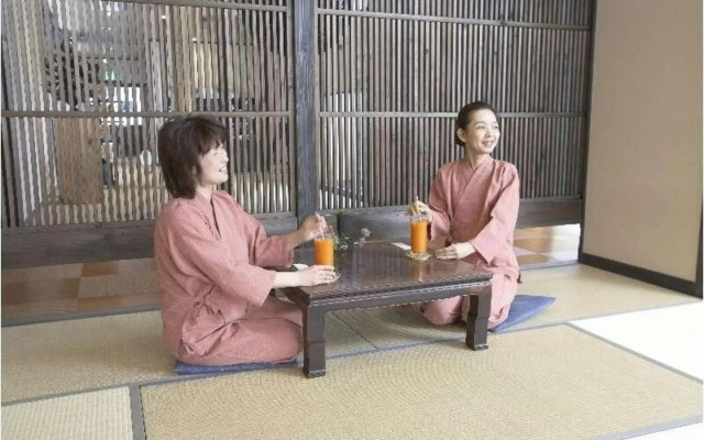 Jomontennen Onsen Shiraku No Yu