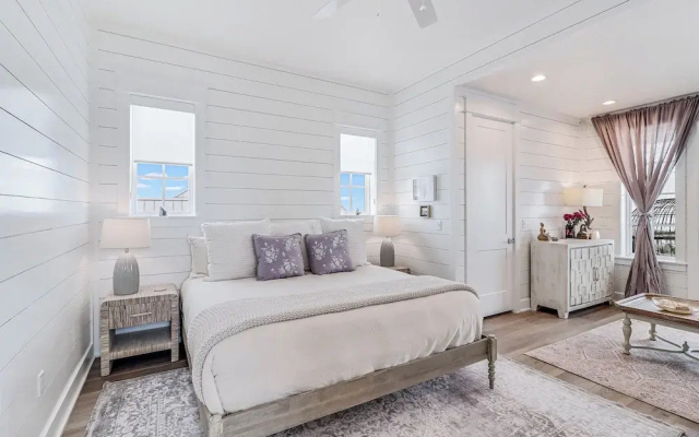 Beach Grace 204 TAI