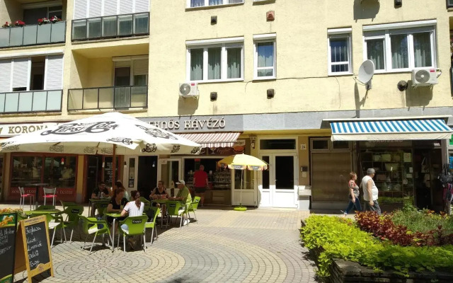 Szent Miklos Apartman