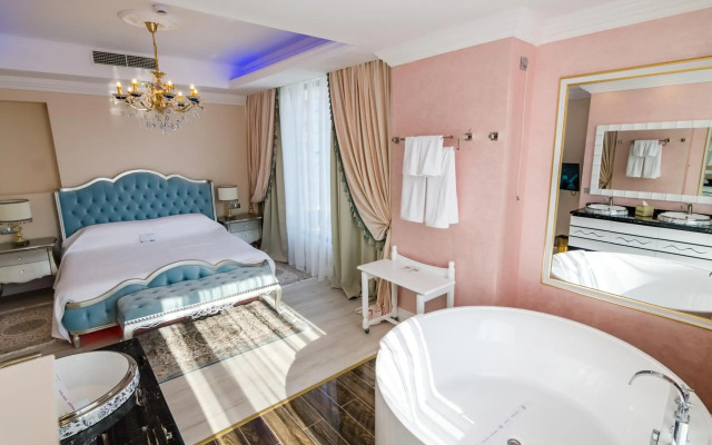 Phoenicia Royal