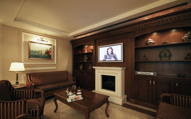 Taksim Metropark Hotel