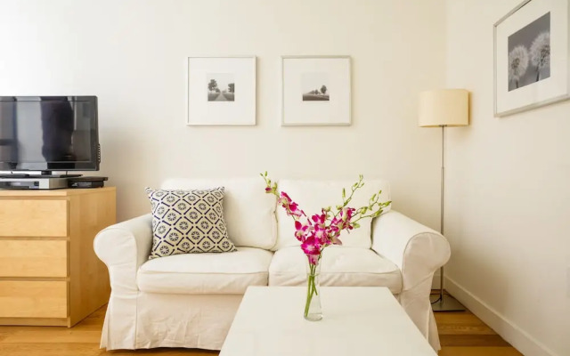 Wall Street Apartment