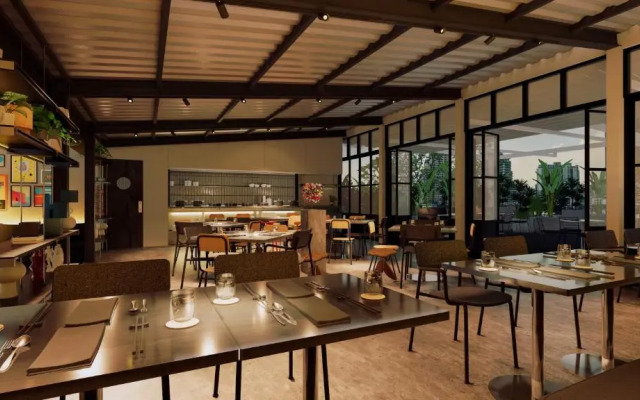 The StandardX Bangkok Phra Arthit