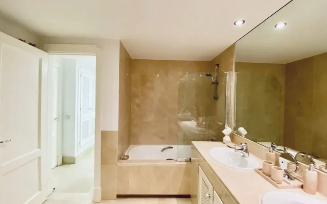 Sotogrande Puerto Luxury Apartment