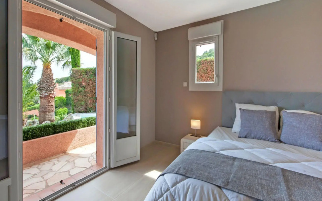Luxurious Villa in Les Issambres with swimming pool and Sauna