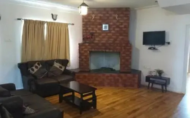 Winterbourne Chalet Guesthouse