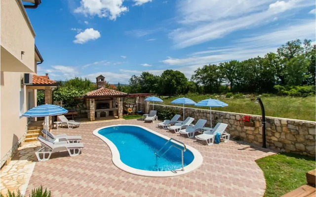 Holiday home Nedescina Nedescina