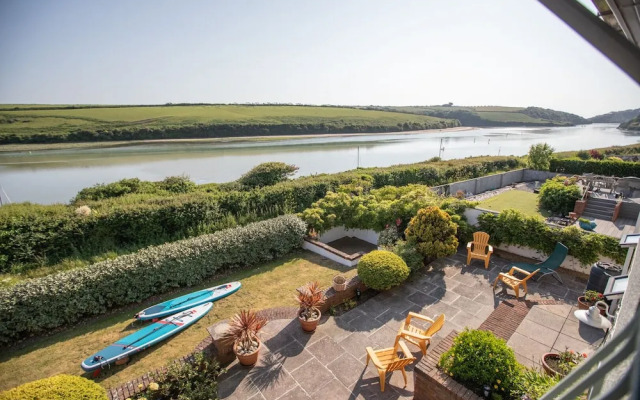 Newquay Tamarisk Lodge on the Gannel
