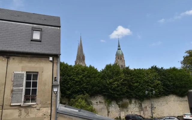 Private house with a view on Bayeux's Cathedrale