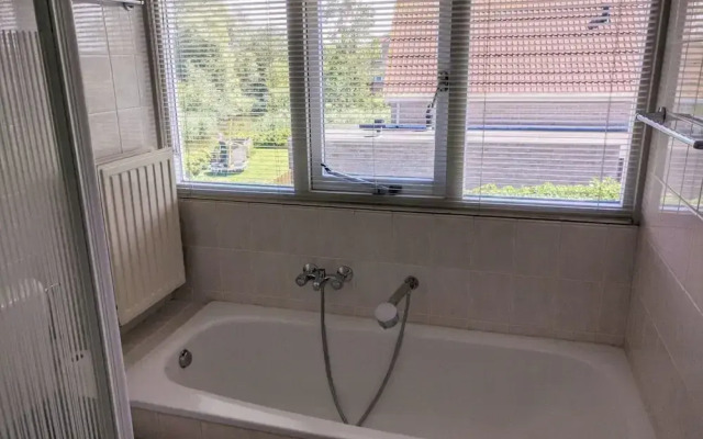 Welcoming Bungalow at Waterside