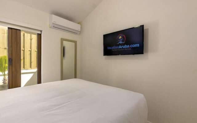 Breathtaking Views 2br3ba Private Pool Large Space