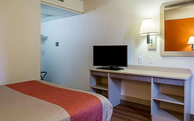 Motel 6 Kalispell, MT