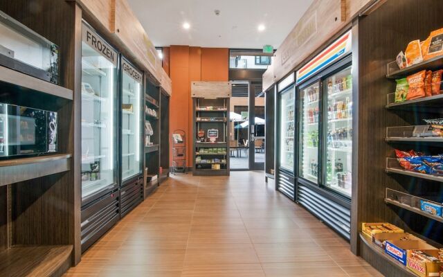 Global Luxury Suites in Menlo Park