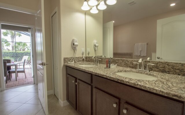 Champions Gate 9039 B