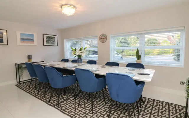 4 Woodland Park