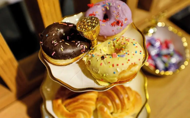 Saigon Travel Lounge